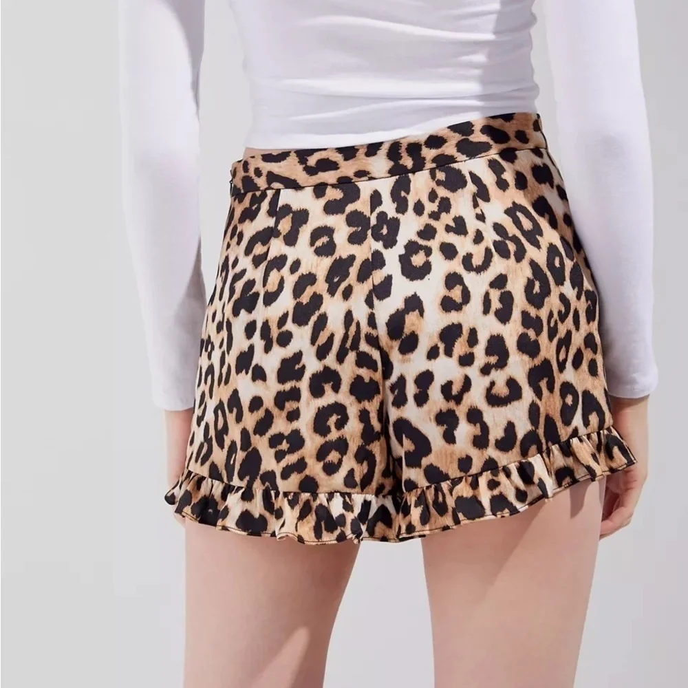 NWT Urban Outfitters Leopard Print Flutter Short